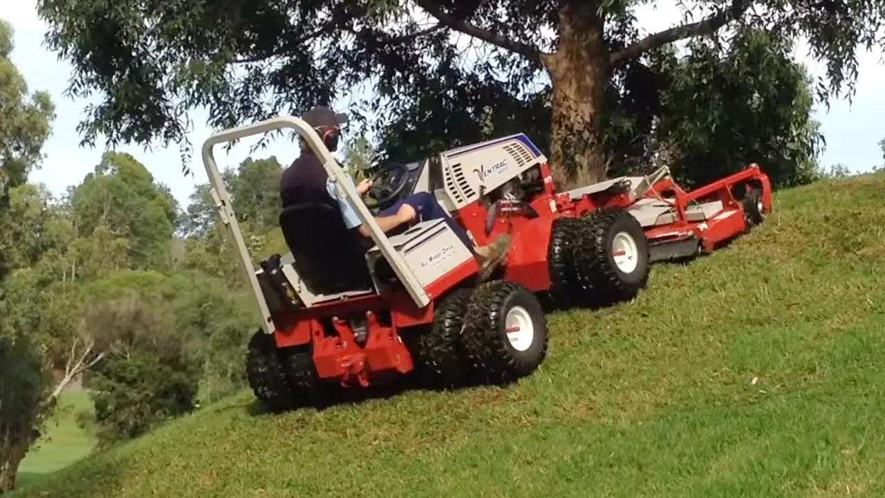 Australia Golf Course Mows Extreme Slopes with Ventrac