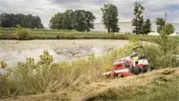HQ682 Tough Cut Navigate wet and muddy conditions with ease; the Tough Cut's design minimizes turf damage while maintaining traction.