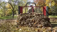 EF300 Leaf Plow The Leaf Plow’s durable steel frame and rubber edge allow operators to tackle dense or wet leaves while maintaining turf integrity.