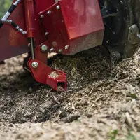 Material Blade A material blade operated by the SDLA has been designed to help remove material from the working area. It also allows the operator to identify portions of the stump that need to be ground, increasing efficiency by keeping the operator in the seat.