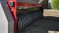 EG520 Primary Seeder The offset cultipacker discs create optimal seed-to-soil contact, increasing germination rates and reducing seed waste.