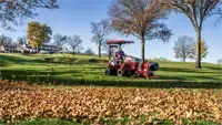 ET202 Turbine Blower Use the ET202 to clean leaves off golf course fairways, cart paths, and tee boxes with professional-grade precision.