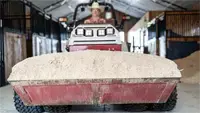 HE482 Power Bucket Move sawdust to fill horse stalls or livestock bedding efficiently with the bucket’s wide opening and 6 ft³ capacity.