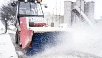 KJ Broom Bristle action clears snow without the scraping of a blade, making it ideal for brick, decorative concrete, or uneven surfaces.