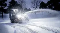 KX Snowblower Designed for commercial jobs, the hydraulically activated chute rotation (180°) keeps operators in control and maximizes snow discharge precision.