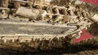 KY400 Trencher With its carbide-tipped terminator/cup combo chain, the Trencher powers through tough soil conditions, giving commercial contractors excellent cutting performance.