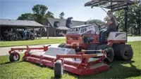 MK960 Wide Area Mower Tool-free height adjustment allows operators to change cutting height from 1″ to 5″ with two levers for fast setup.