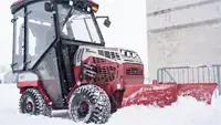SE530 V-Blade The SE530 V-Blade's mechanical trip edge design minimizes damage when encountering obstacles, protecting both the blade and surrounding surfaces.
