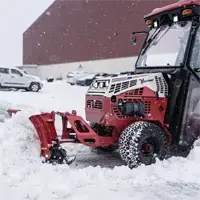 SE530 V-Blade The SE530 V-Blade in scoop mode directs snow forward instead of outward, giving operators precise control when clearing walkways leading to parking spaces and other accessible areas.