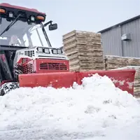 SE530 V-Blade The straight blade configuration of the SE530 V-Blade provides a clean path for vehicles, ensuring safe passage in snow-covered areas.