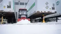 SE530 V-Blade The SE530 V-Blade's compact size allows for maneuverability in confined spaces, making it ideal for urban snow clearing operations.