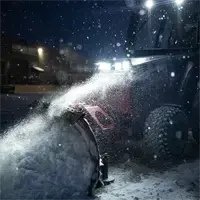 SE530 V-Blade With the protection of the Ventrac winter cab and the power of the SE530 V-Blade, operators can remove snow in early morning darkness, ensuring businesses are accessible before customers arrive.