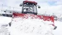 SP720 Box Plow Minimal footprint, maximum impact—the Ventrac Box Plow keeps delicate surfaces intact while clearing snow.