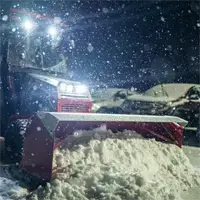 SP720 Box Plow The hardened steel cutting edge powers through heavy snow—ideal for demanding winter conditions.