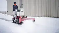 NJ380 Broom On city sidewalk stretches, the 38-inch working width of the NJ380 covers more ground in fewer passes, helping municipalities minimize service time during peak snowfall.