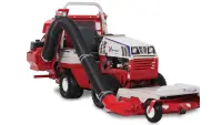 RV602 Collection Vacuum Equipped with a 10 HP Briggs & Stratton Vanguard engine, the RV602 delivers consistent suction power, ensuring efficient collection of grass clippings across various terrains.