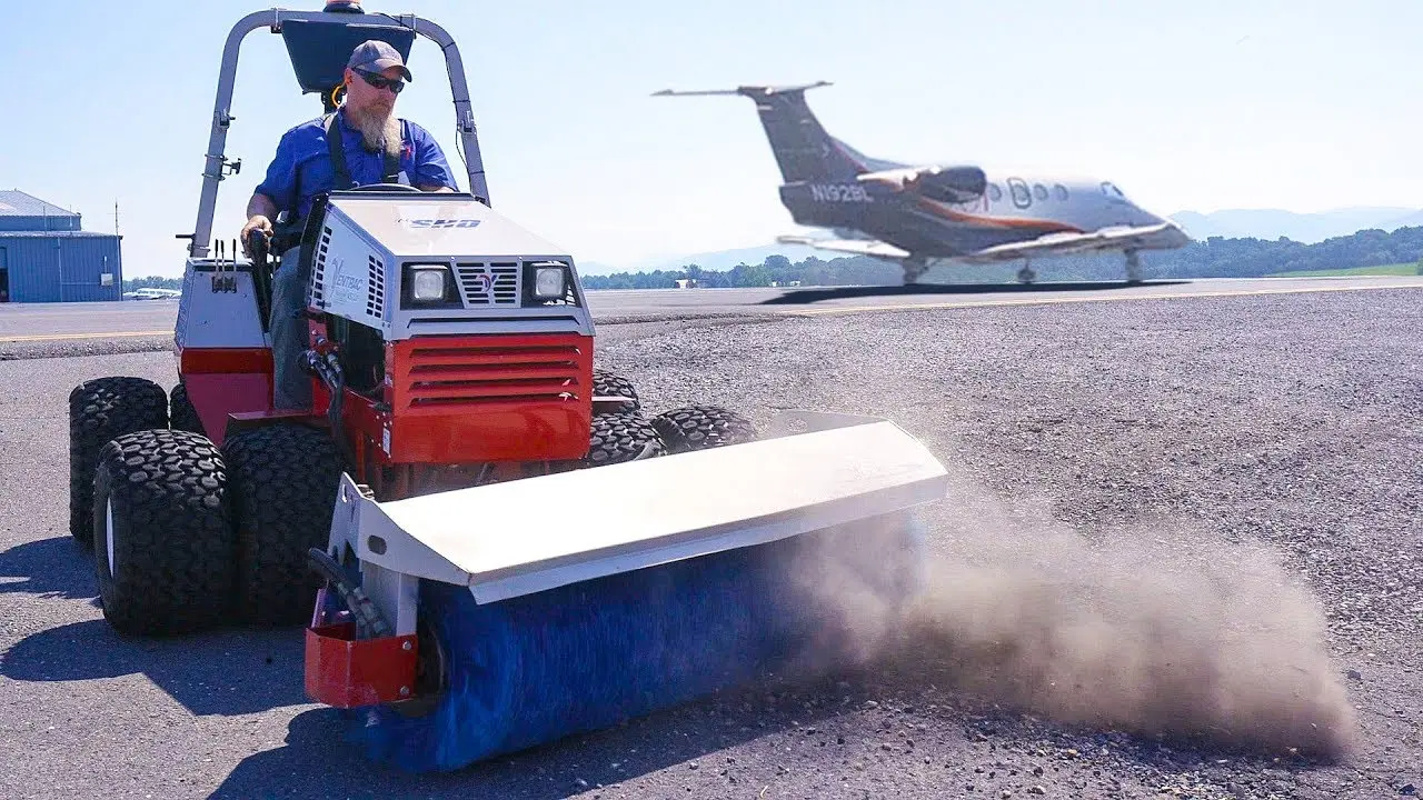 Airport Benefits From the Versatility of a MultiUse Tractor